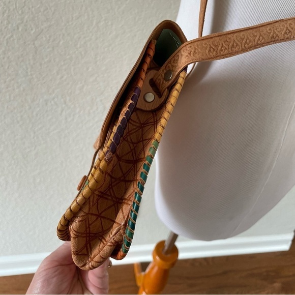 Vintage Marrakech Leather Crossbody Bag - Picture 5 of 14